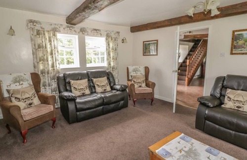 Moreton Cottage | Cabin ∙ 3 bedrooms ∙ 6 guests