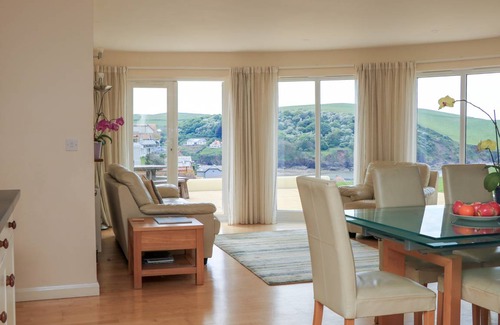 Hope-Cove Cottage | Cabin ∙ 3 bedrooms ∙ 6 guests