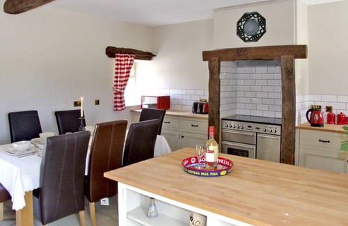 Meerbrook Cottage | Cabin ∙ 3 bedrooms ∙ 7 guests