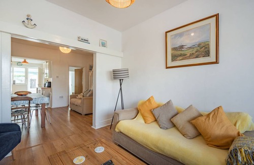 Cemaes Bay Cottage | Cabin ∙ 3 bedrooms ∙ 6 guests
