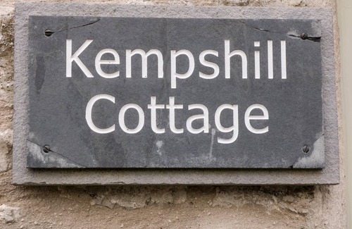 Tideswell Cottage | Cabin ∙ 3 bedrooms ∙ 6 guests