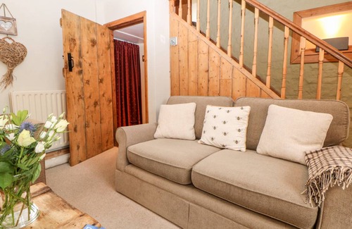Tideswell Cottage | Cabin ∙ 3 bedrooms ∙ 6 guests