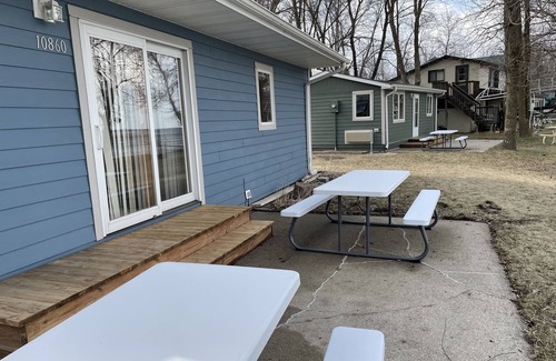 Benton County Cabin | Cabin #3 Newly remodeled 1 bedroom cabin right by the lake.