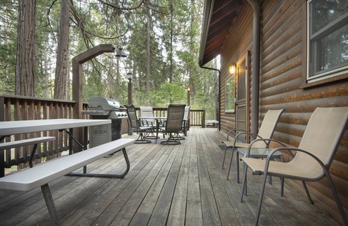 North Wawona Cabin | Cabin # 34 Grandma's Cabin (1 Bedroom only)