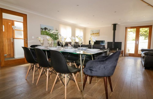 Crantock Cottage | Cabin ∙ 4 bedrooms ∙ 8 guests