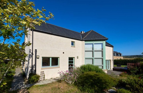 Forres Cottage | Cabin ∙ 4 bedrooms ∙ 8 guests