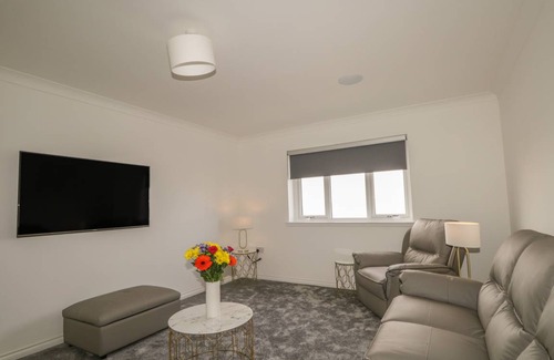 Banff Cottage | Cabin ∙ 4 bedrooms ∙ 8 guests