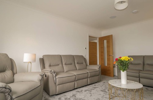 Banff Cottage | Cabin ∙ 4 bedrooms ∙ 8 guests