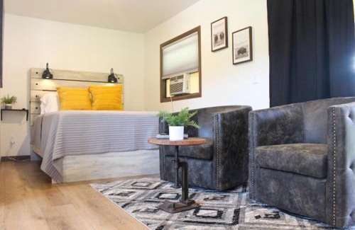 Rapid City House | Cabin 5 at Horse Creek Resort