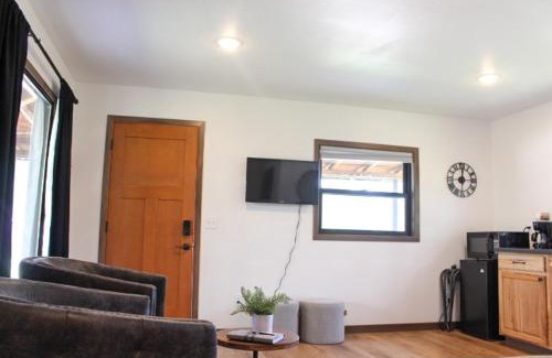 Rapid City House | Cabin 5 at Horse Creek Resort