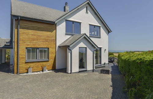 Strete Cottage | Cabin ∙ 5 bedrooms ∙ 10 guests
