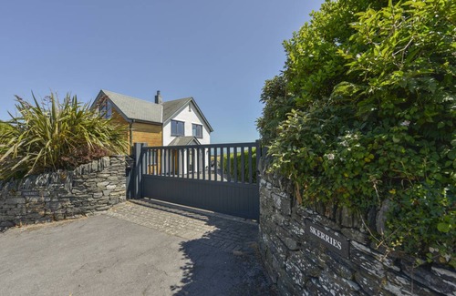 Strete Cottage | Cabin ∙ 5 bedrooms ∙ 10 guests