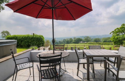Lampeter Cottage | Cabin ∙ 5 bedrooms ∙ 8 guests