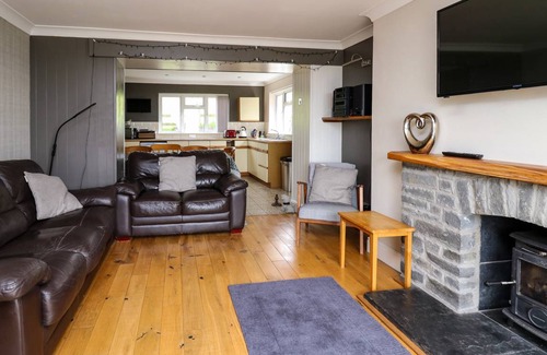 Lampeter Cottage | Cabin ∙ 5 bedrooms ∙ 8 guests