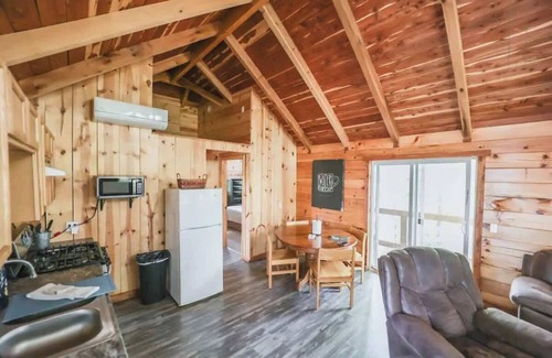 Columbia Cabin | Cabin 5 | Sleeps 8 | Private Deck | Private Cabin
