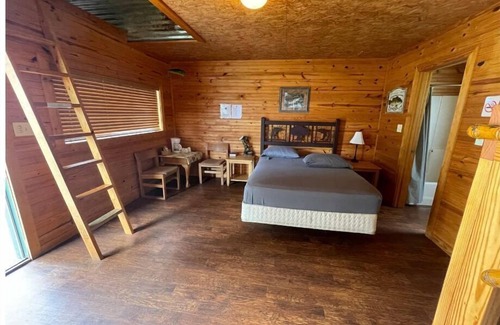 Negreet Cabin | Cabin 52 at Tranquility Bay Resort