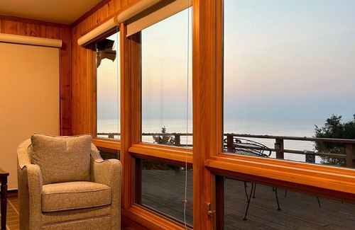 Porter Beach Cabin | Cabin 53 steps from Porter Beach on Lake Michigan: Family & Pet-Friendly