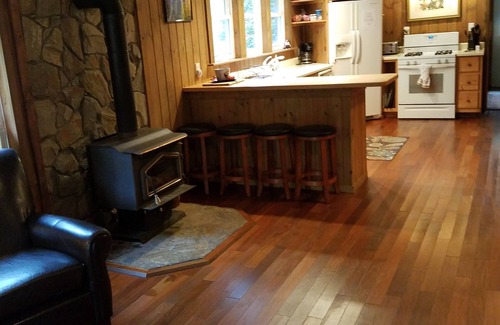Topton Cabin | Cabin above the Nantahala Gorge, Nantahala River & Queens Lake Access