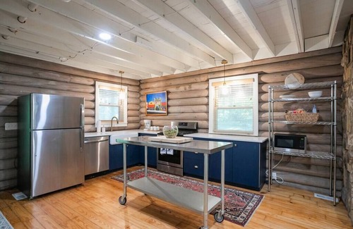 Kingston Springs Cabin | Cabin and Creek - Secluded Oasis - 3BD