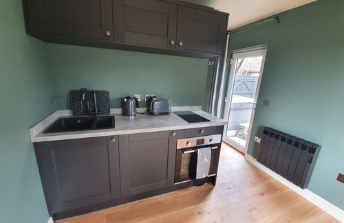 Tain Cabin | Cabin-Apartment-Private Bathroom-Countryside view