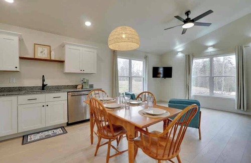 Crossville Cabin | Cabin B - Basses Creek Cabins - Nature, Golf, swim, hike!