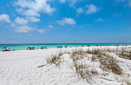 Miramar Beach House | Cabin By The Sea
