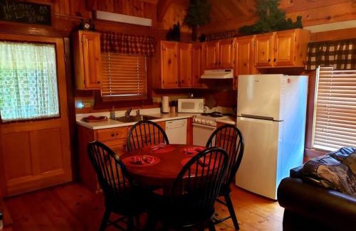 Sevierville Ski Chalet | Cabin Close to Pigeon Forge in Echota Resort !