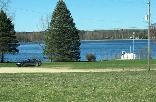 Barryton House | Cabin/cottage on the lake of Tubbs lake! 5402 Point Dr Mecosta, MI 49332