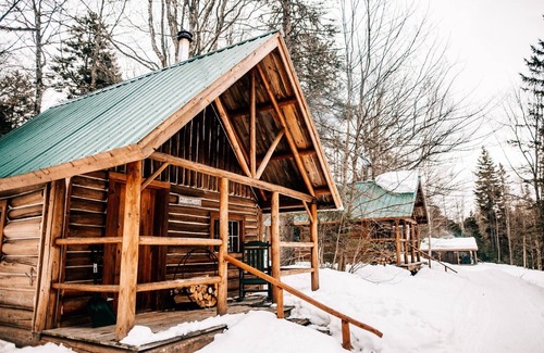 Greenville House | Cabin, Double, Twin and Shared Bathroom