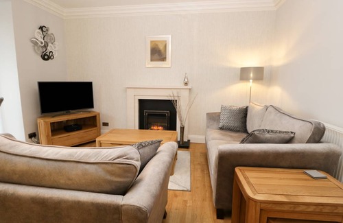 Bowness-on-Windermere Cottage | Cabin ∙ 2 bedrooms ∙ 4 guests