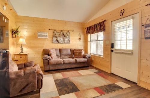 Mountain View House | Cabin Getaway in Mountain View with Porch and Grill