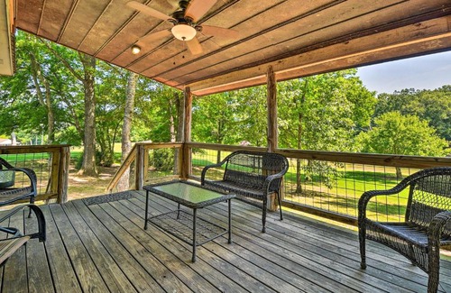 Guntersville House | Cabin in Resort - half Mi to Guntersville Lake!