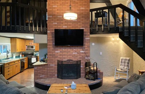 Green Mountain Falls Cabin | Cabin in the Woods with Hot Tub, Incredible Views, Fireplace, Foosball, Fire Pit