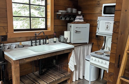 Sandpoint Cabin | Cabin in the Meadow