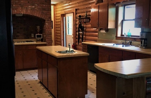 Franklin Cabin | Cabin in the mountains.privacy, huge covered porch, hiking, waterfalls