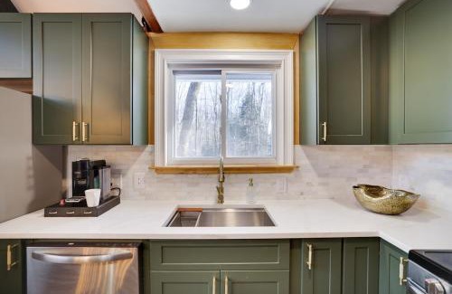 Locust Lake Village House | Cabin in the Woods