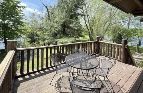 Madison Cabin | Cabin in the vineyards. Very private!