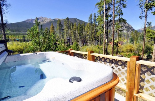 Frisco Cabin | Cabin in the Woods | 2+Loft/2BA | PVT Hot Tub