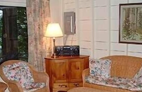 Hall Quarry Cabin | Cabin in the Woods Across from Lake & Beech Mountain