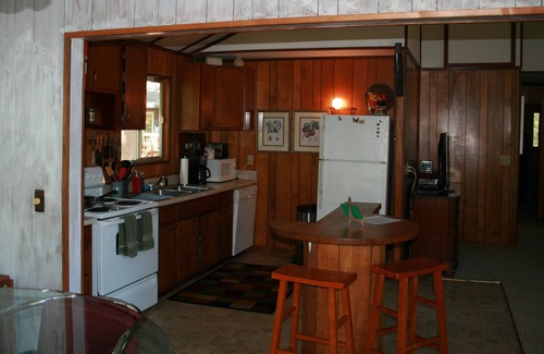 Reed Creek Cabin | Cabin in the woods on the edge of a cove of Lake Hartwell