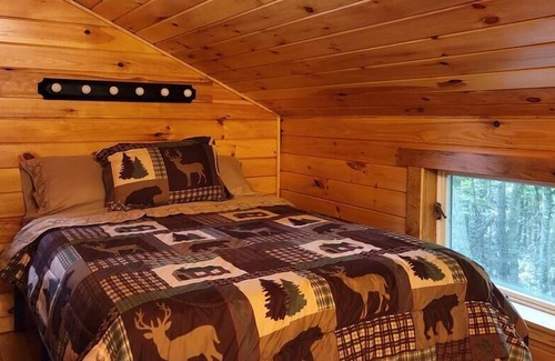 Hope Cabin | Cabin in the woods. Relax, unwind, unplug.