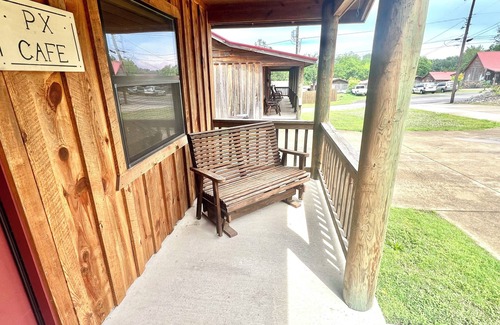 Mountain View Cabin | Cabin in town, walking distance to the courthouse square.
