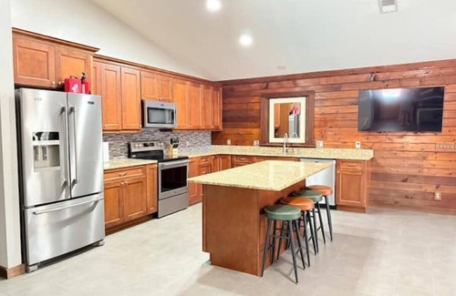 Geneva Cabin | Cabin Near Disney & Beach-Spa, Firepit & More! 3Bed+2Bath