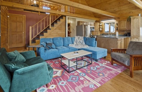 Ithaca Cabin | Cabin near Finger Lakes & Ithaca with Firepit and Patio