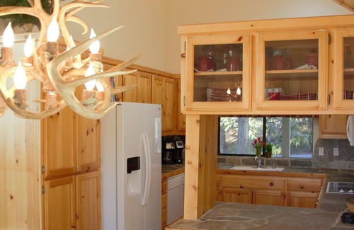 Shaver Lake House | Cabin of No Agenda