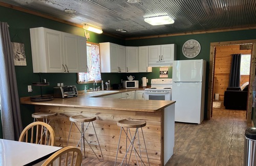 Glencoe Cabin | Cabin On 700 Acre Ranch, inquire about hunting