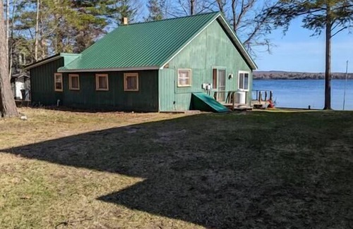 Au Train Cabin | Cabin on Au Train Lake in the Upper Peninsula