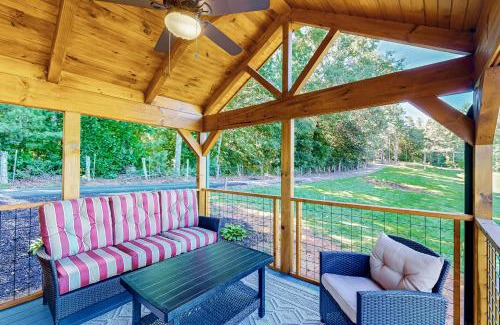 Mars Hill House | Cabin on Loye & Sunrise Cabin
