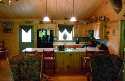 Helen Cabin | Cabin on Soque River.Great Rates! Absolutely Beautiful!