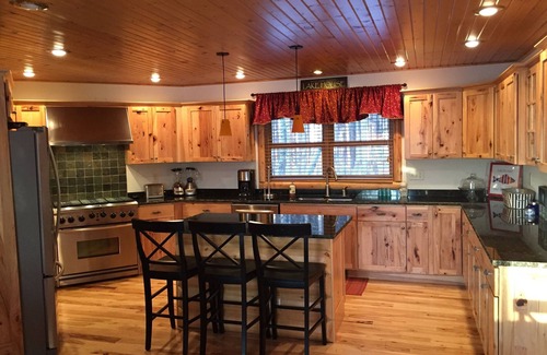 Nekoosa Cabin | Cabin On The Lake In The Woods